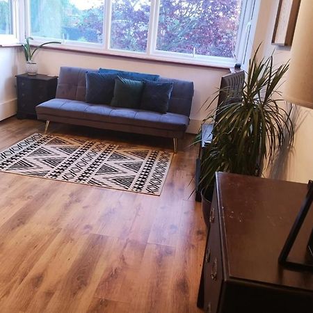 2 Bed Flat, Bounds Green, Piccadilly Line, London N11 Eksteriør bilde