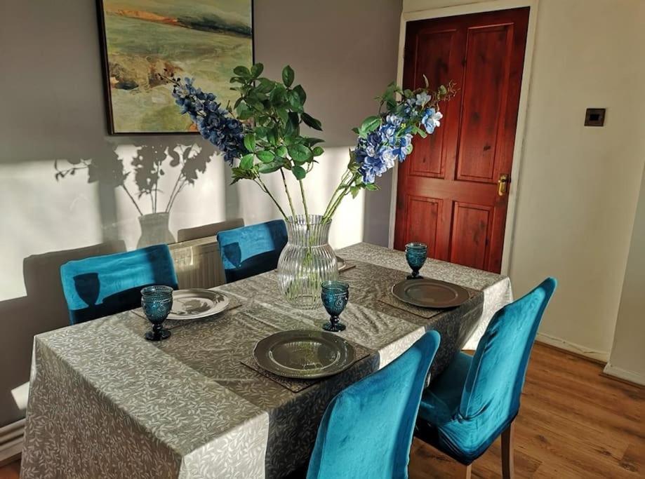 2 Bed Flat, Bounds Green, Piccadilly Line, London N11 Eksteriør bilde