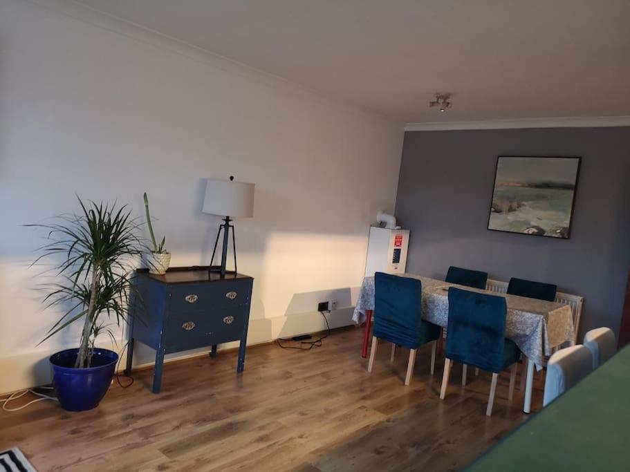 2 Bed Flat, Bounds Green, Piccadilly Line, London N11 Eksteriør bilde