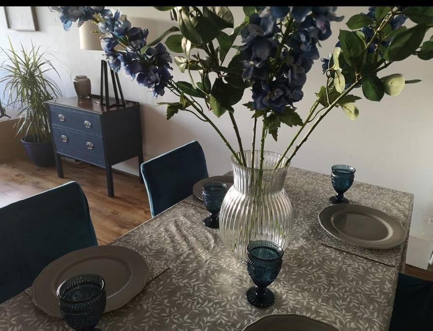 2 Bed Flat, Bounds Green, Piccadilly Line, London N11 Eksteriør bilde