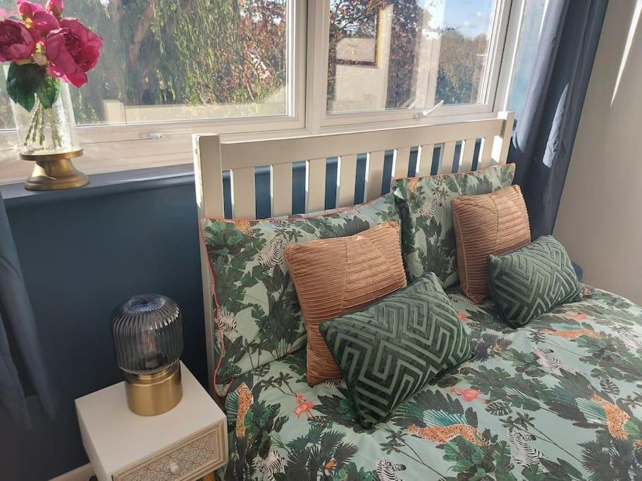 2 Bed Flat, Bounds Green, Piccadilly Line, London N11 Eksteriør bilde